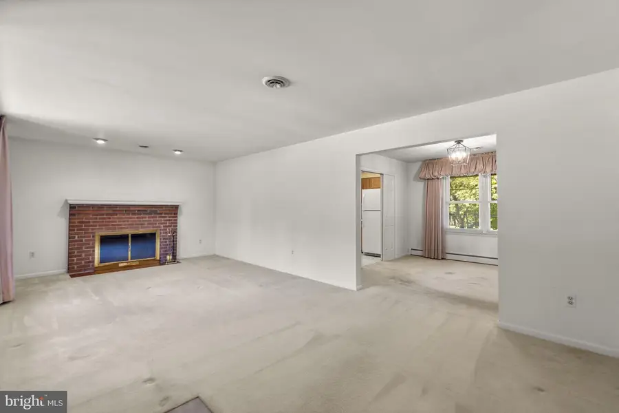 6417 Lochridge Rd, Columbia, MD 21044 - #3