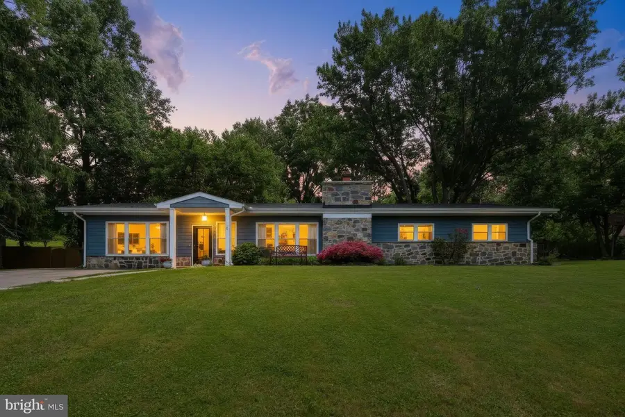 9242 Spring Valley Rd, Ellicott City, MD 21043 - #2