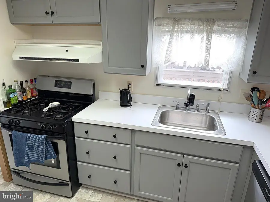 8423 Heartwood Rd, Jessup, MD 20794 - #3
