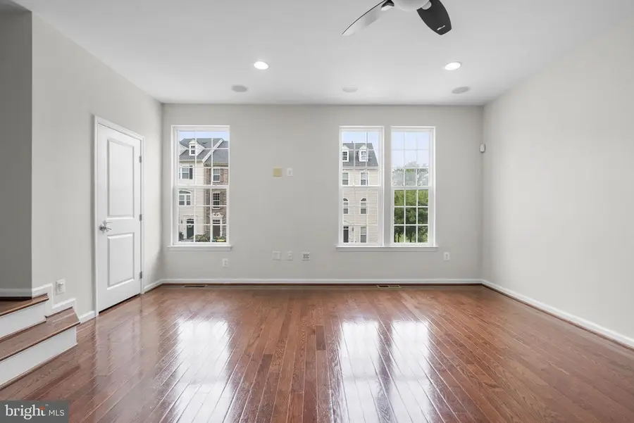 8621 Enoch Pratt Dr, Ellicott City, MD 21043 - #2