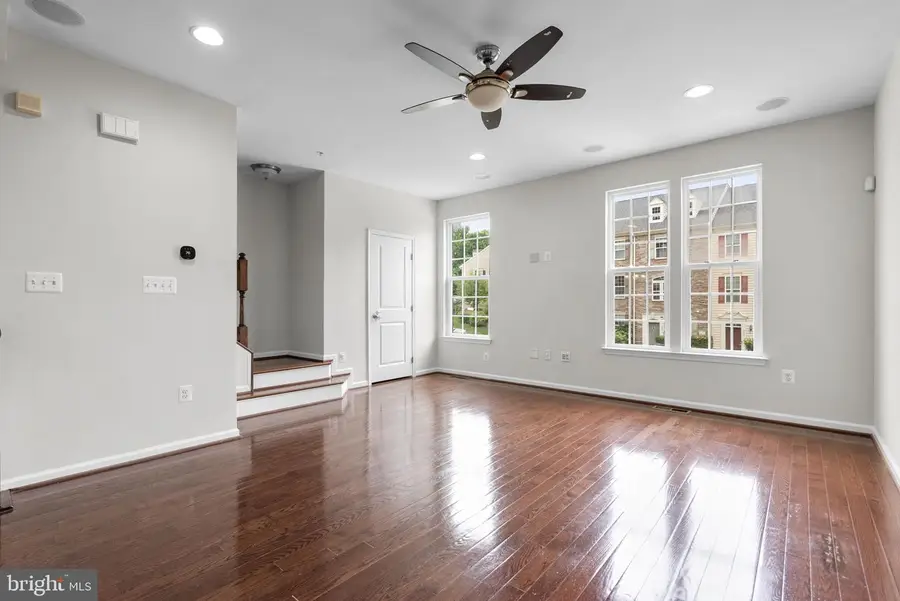 8621 Enoch Pratt Dr, Ellicott City, MD 21043 - #3