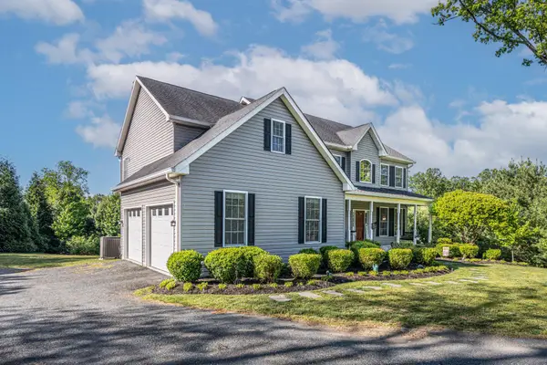 10693 Harding Rd, LAUREL, MD 20723