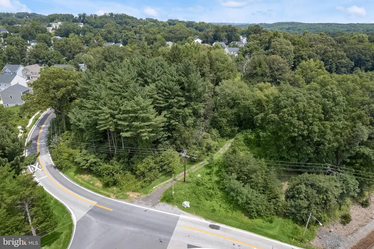 6467 Hanover Rd, Hanover, MD 21076 - #1