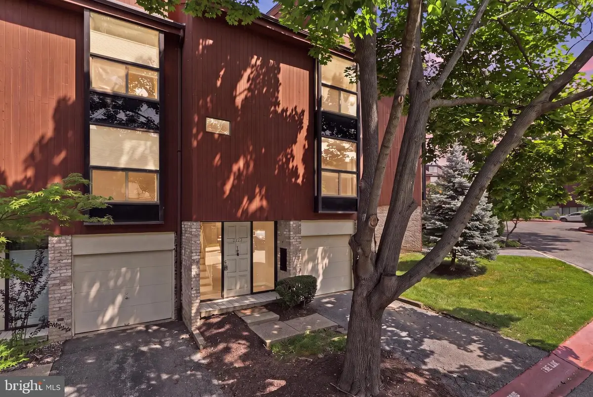 5538 Vantage Point Rd, Columbia, MD 21044 - #1