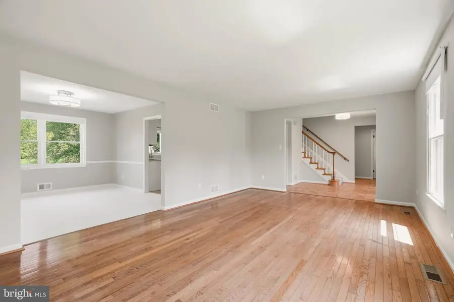 6691 Luster Dr, Highland, MD 20777 - #2