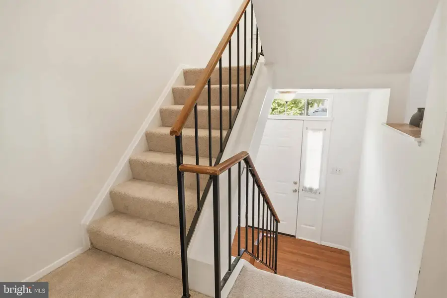 8112 Wooded Glen Ct, Ellicott City, MD 21043 - #3