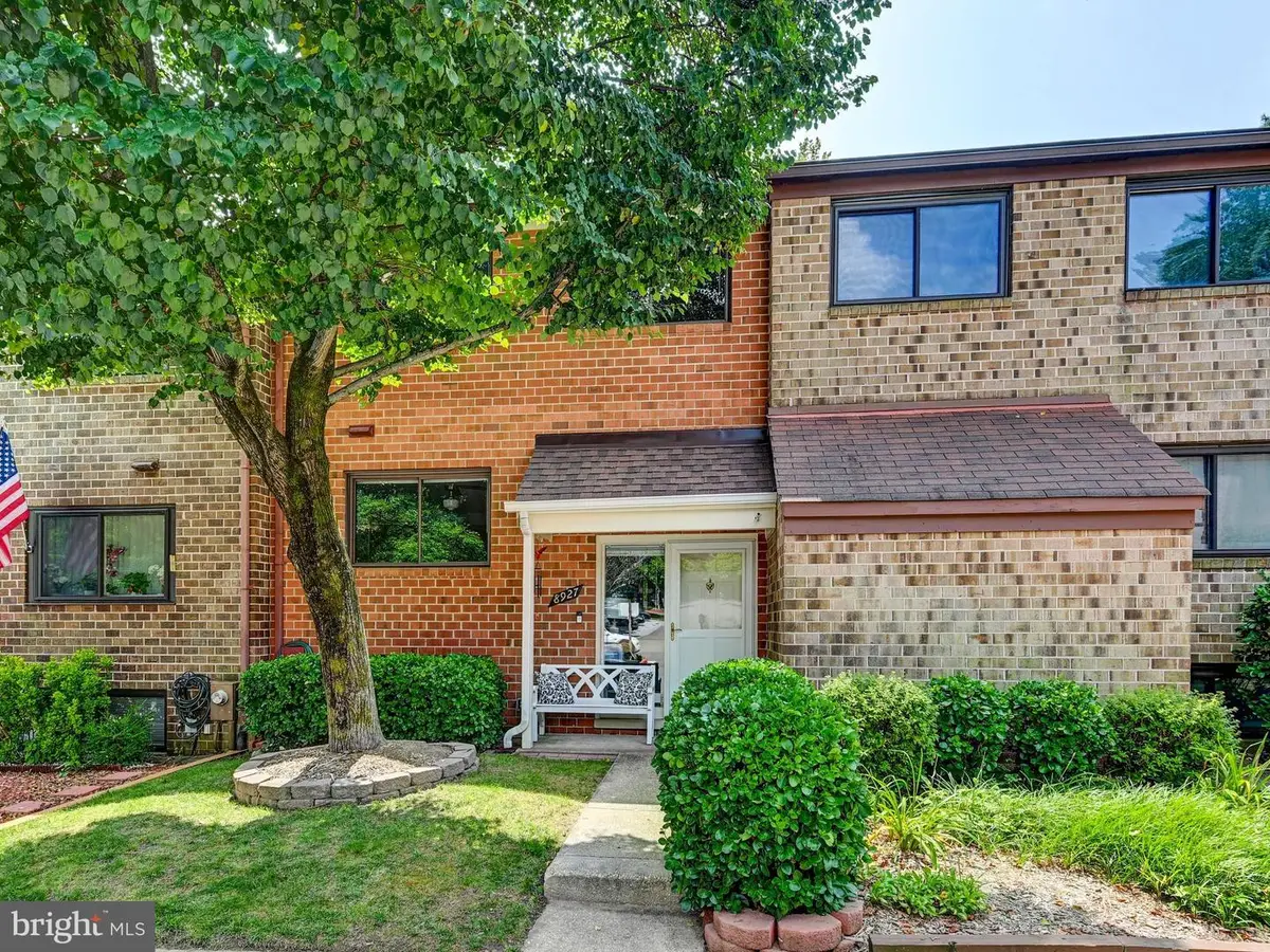 8927 Skyrock Ct, Columbia, MD 21046 - #1