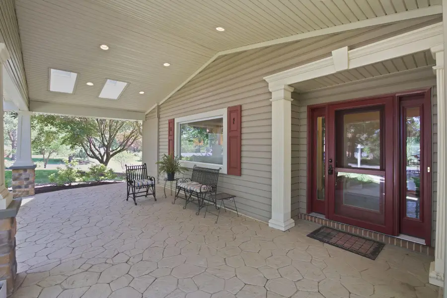 9047 Dunloggin Rd, Ellicott City, MD 21042 - #3