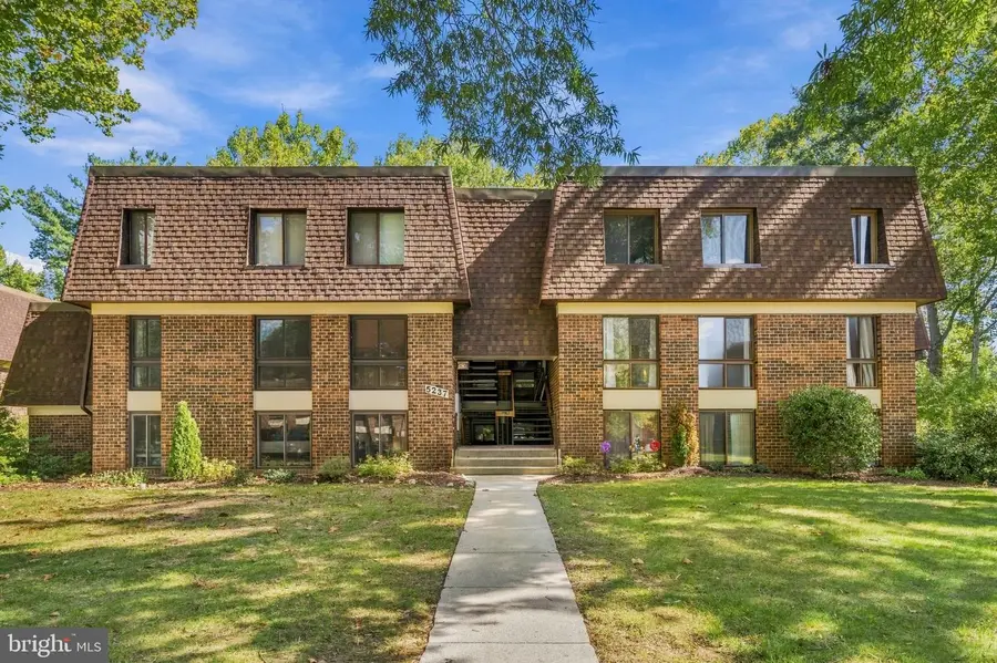 5237 W Running Brook Rd #202, Columbia, MD 21044 - #2