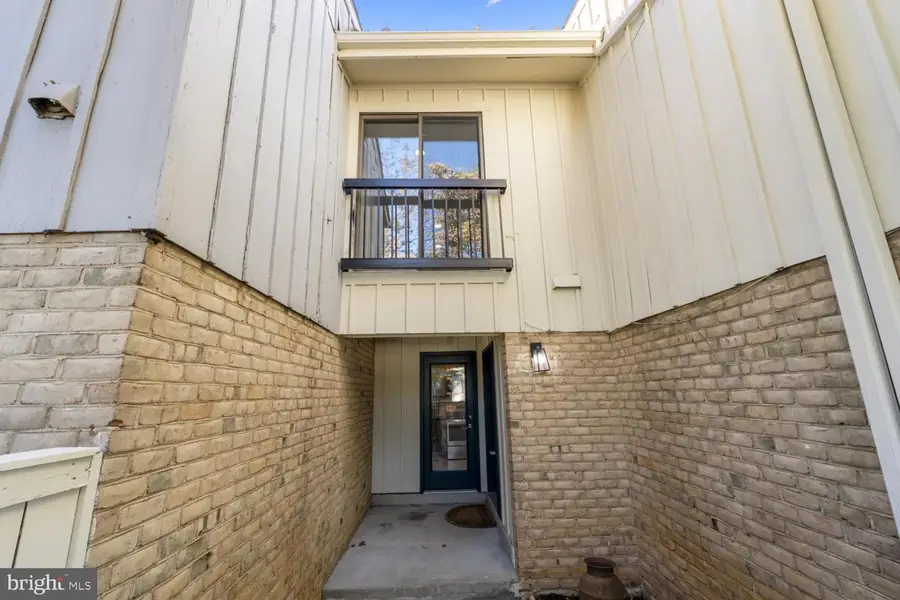 5822 Barnwood Pl #9, Columbia, MD 21044 - #2