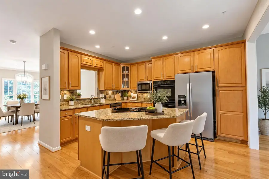 8906 Lee Manor Dr, Ellicott City, MD 21043 - #3