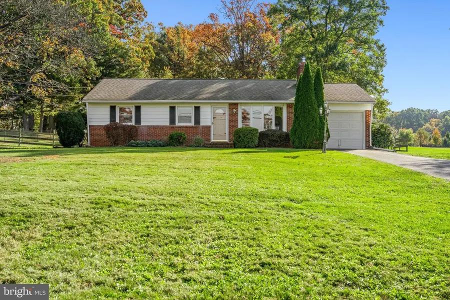 725 Long Corner Rd, Mount Airy, MD 21771 - #2
