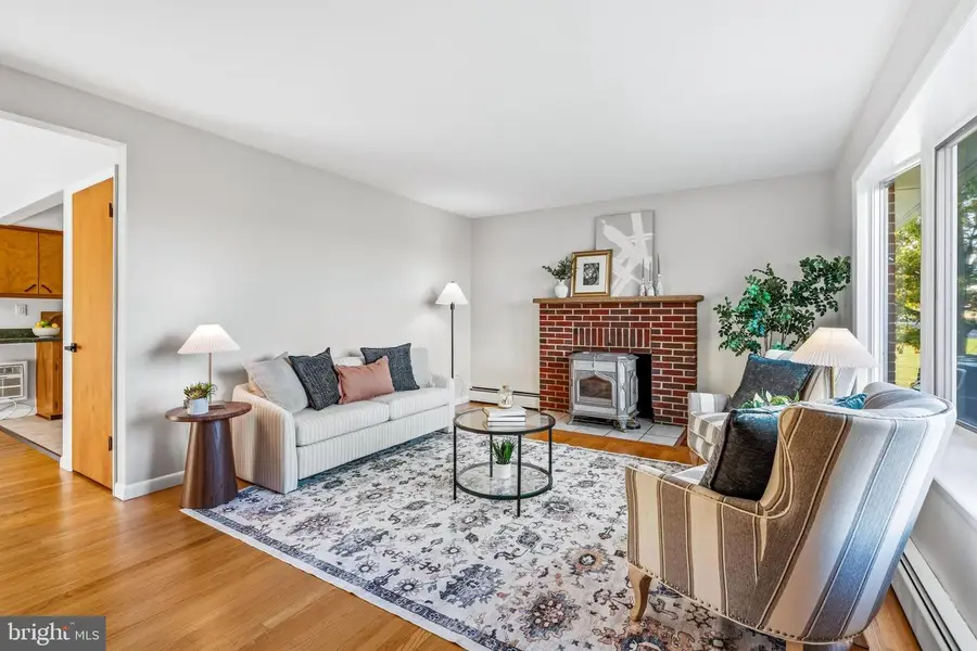 725 Long Corner Rd, Mount Airy, MD 21771 - #3