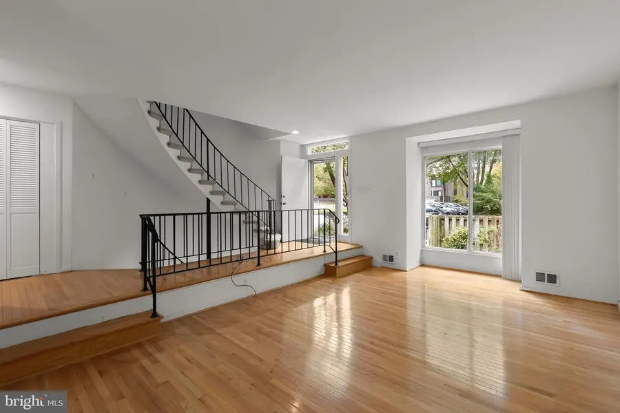 10405 Maywind Ct, Columbia, MD 21044 - #2