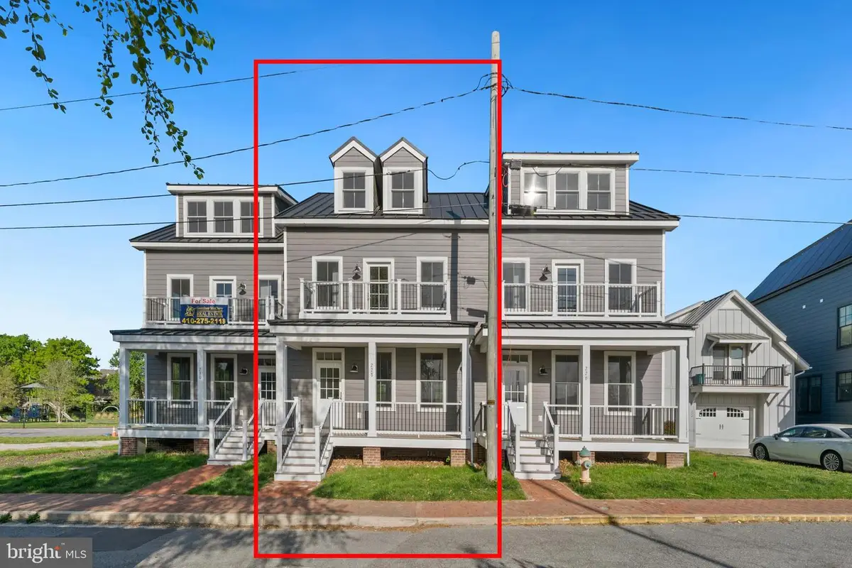 228 S Water St, Chestertown, MD 21620 - Image #1