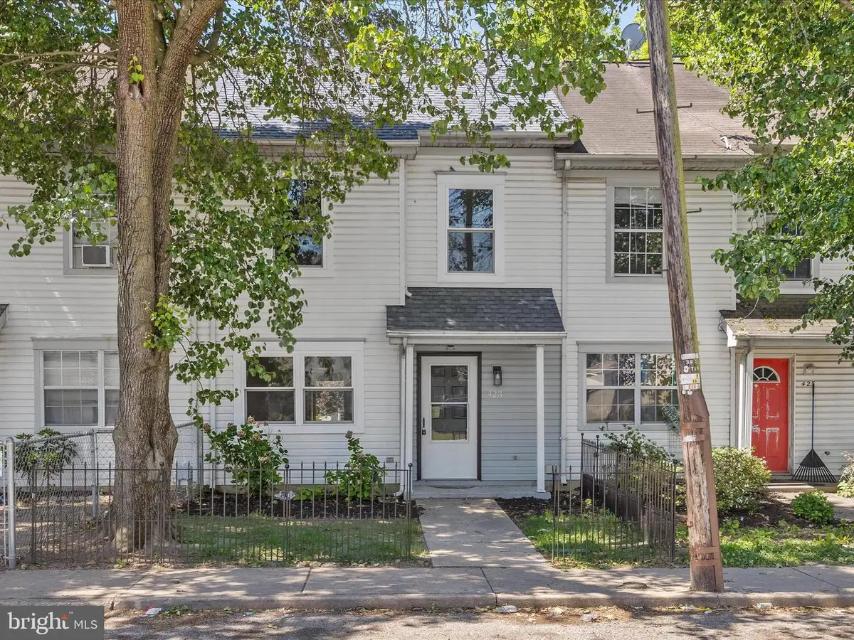 423 Calvert St, Chestertown, MD 21620 - #1