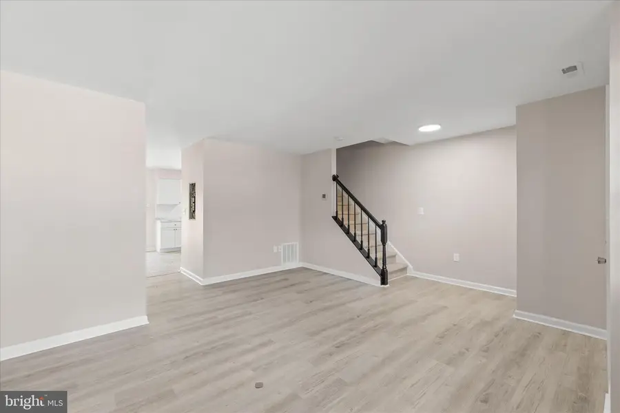 423 Calvert St, Chestertown, MD 21620 - #3
