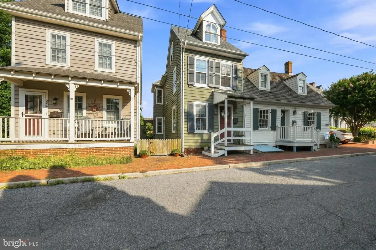 204 S Water St, Chestertown, MD 21620 - #1