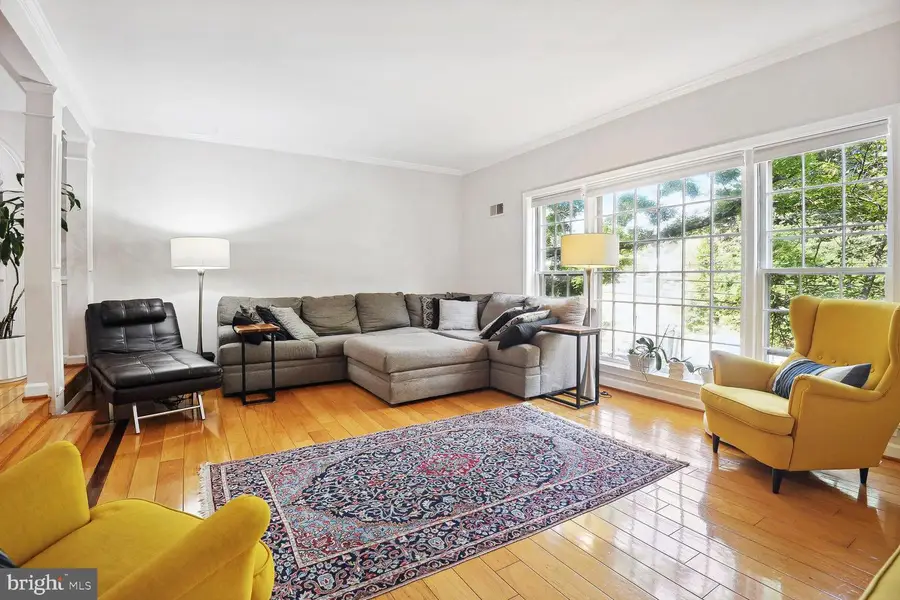 5105 Westbard Ave #6, Bethesda, MD 20816 - Image #2