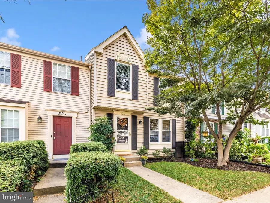 525 Philmont Dr, Gaithersburg, MD 20878 - Image #2