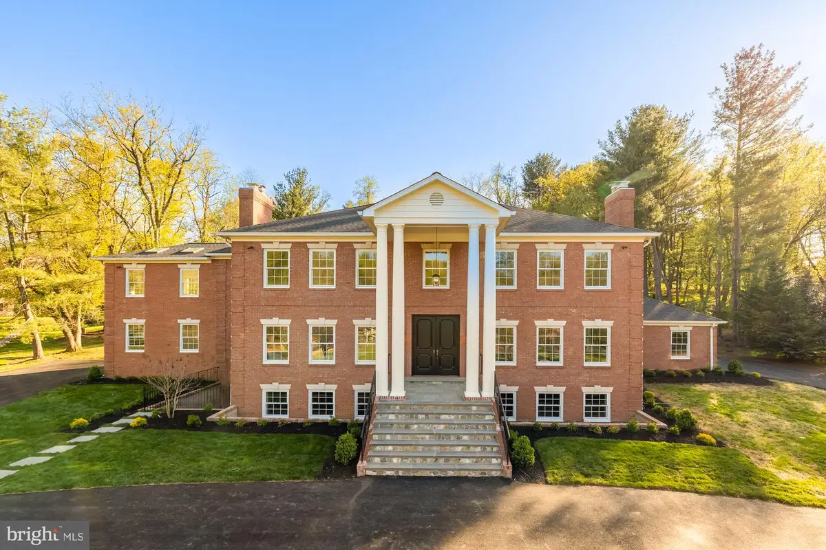 10821 Barn Wood Ln, Potomac, MD 20854 - Image #1