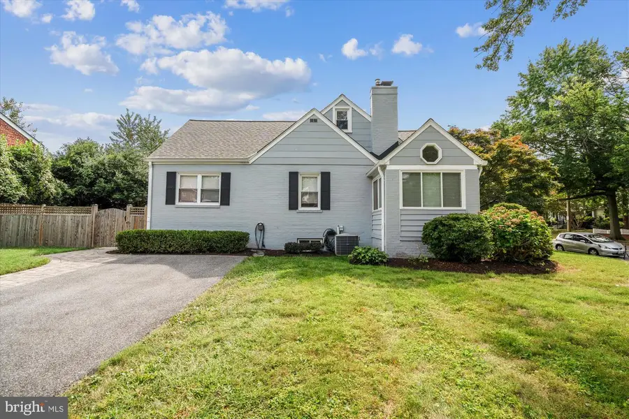 407 Lanark Way, Silver Spring, MD 20901 - Image #2