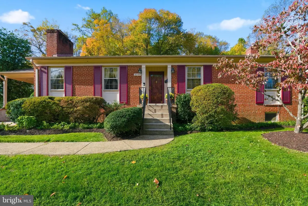 8200 Beech Tree Rd, Bethesda, MD 20817 - Image #1
