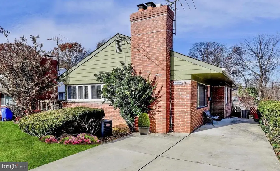 10146 Dallas Ave, Silver Spring, MD 20901 - Image #2