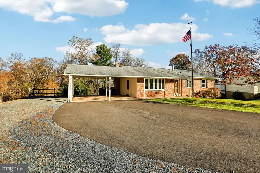 21 Garfield Ct, Gaithersburg, MD 20882 - Image #2