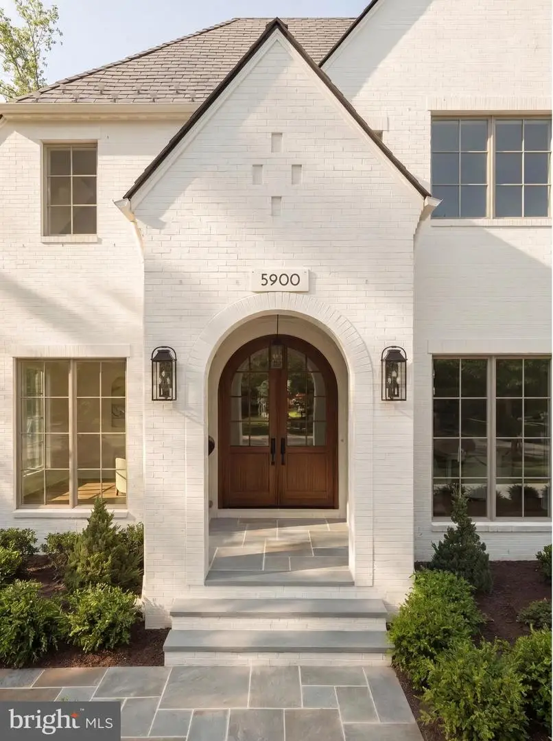 5900 Kennedy Dr, Chevy Chase, MD 20815 - #2
