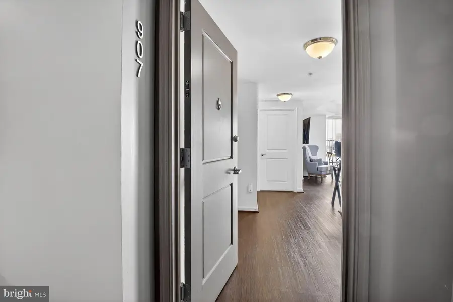 930 Wayne Ave #907, Silver Spring, MD 20910 - #2