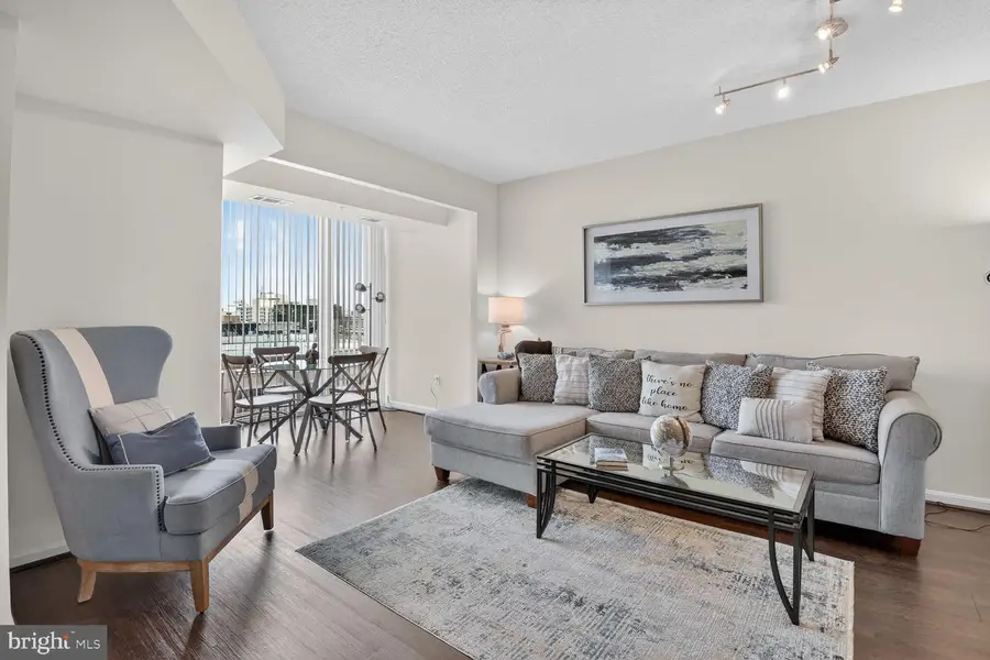 930 Wayne Ave #907, Silver Spring, MD 20910 - #3