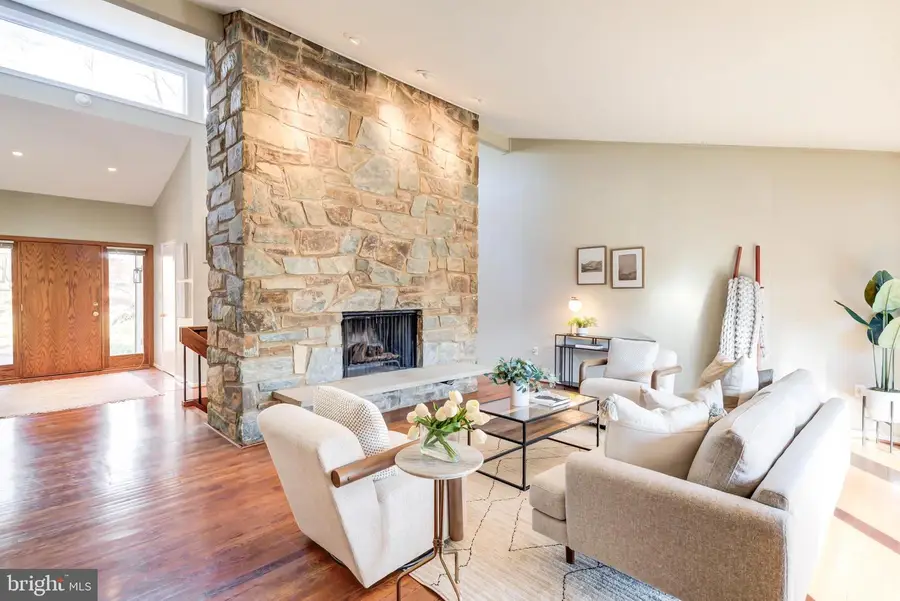 8610 Hidden Hill Ln, Rockville, MD 20854 - #3