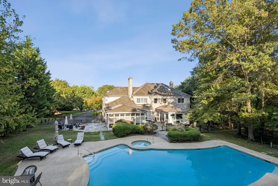 10708 Stapleford Hall, Potomac, MD 20854 - Image #3