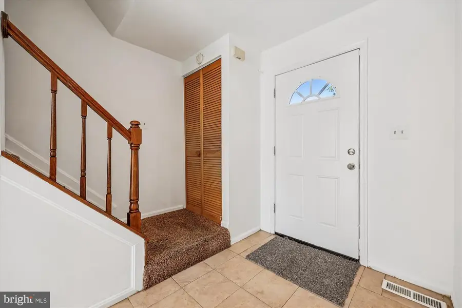 12949 Pickering Dr, Germantown, MD 20874 - Image #2