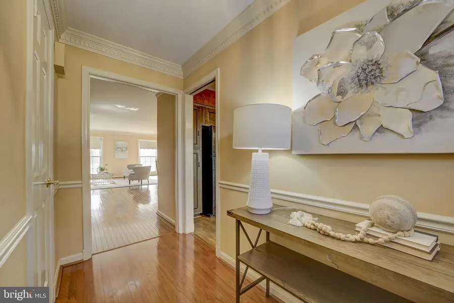 10902 Wickshire Way #f, Rockville, MD 20852 - Image #3