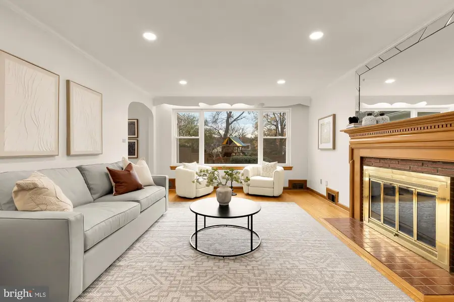 1102 Dale Dr, Silver Spring, MD 20910 - Image #2