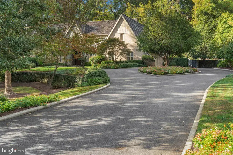 8917 Harvest Square Ct, Potomac, MD 20854 - #3