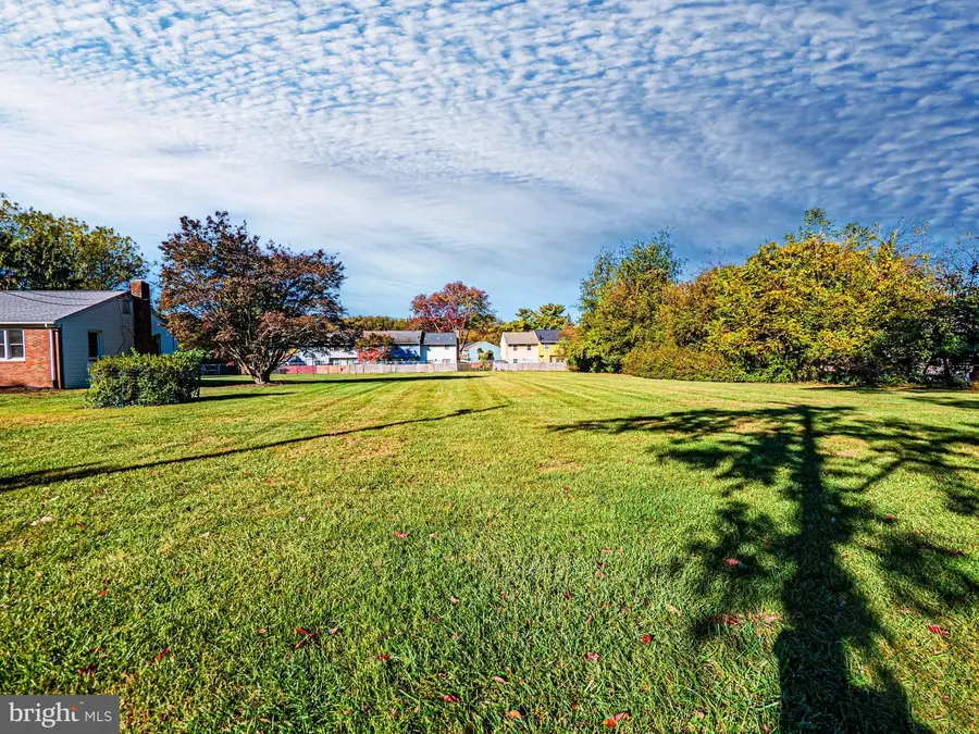 17712 Woodwards Store Rd, Gaithersburg, MD 20877 - Image #2