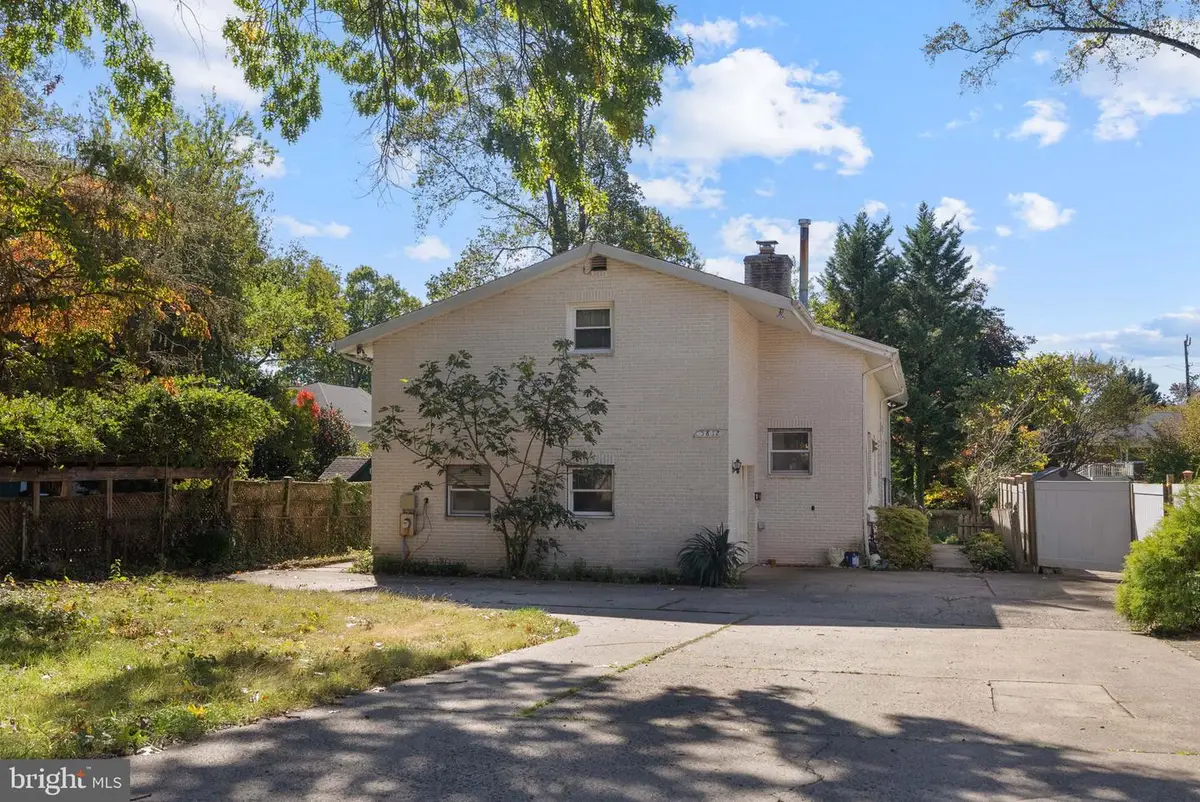 5812 Greenlawn Dr, Bethesda, MD 20814 - Image #1