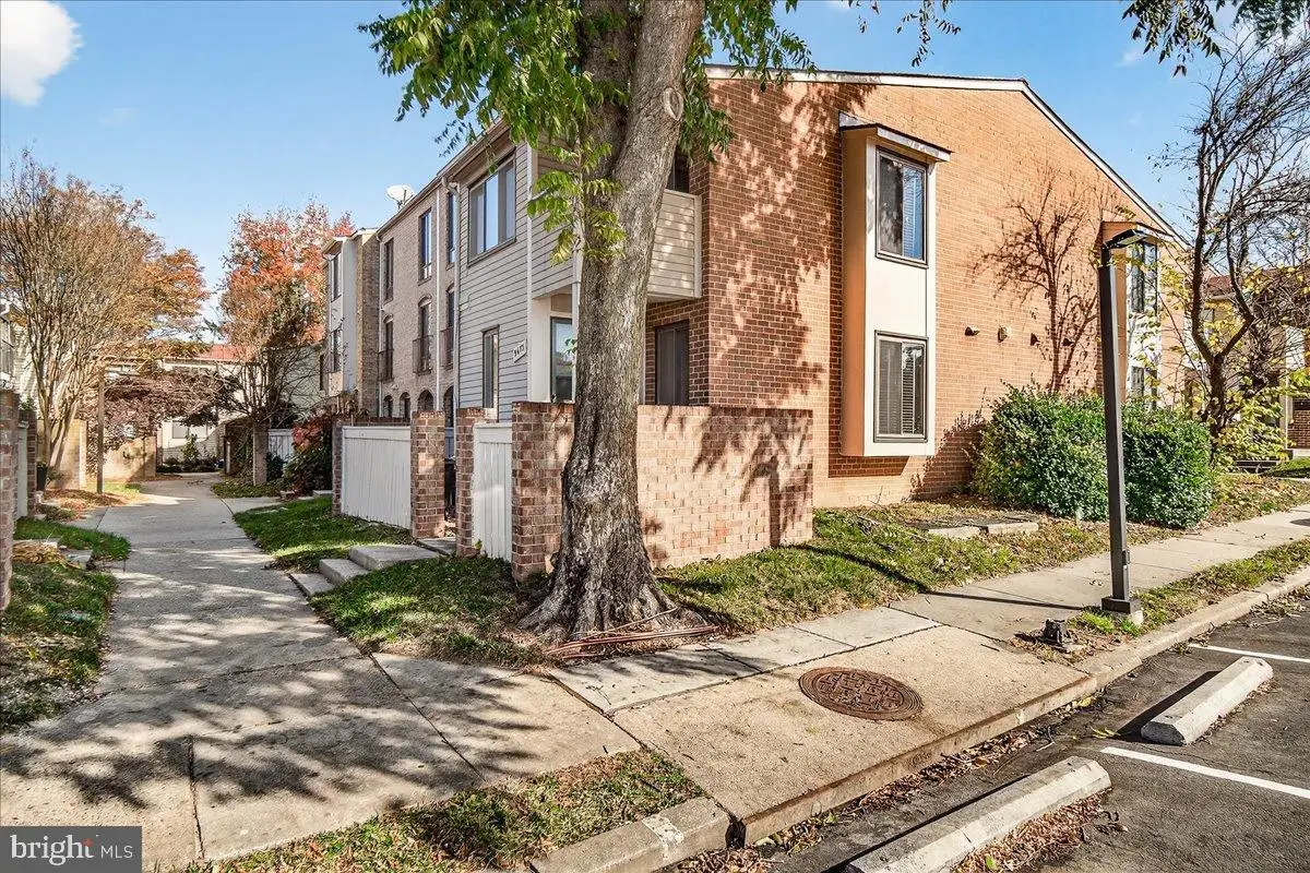 9673 Brassie Way, Gaithersburg, MD 20886 - Image #1