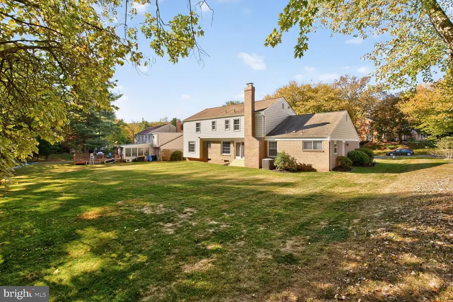 10621 Trotters Trl, Potomac, MD 20854 - Image #3