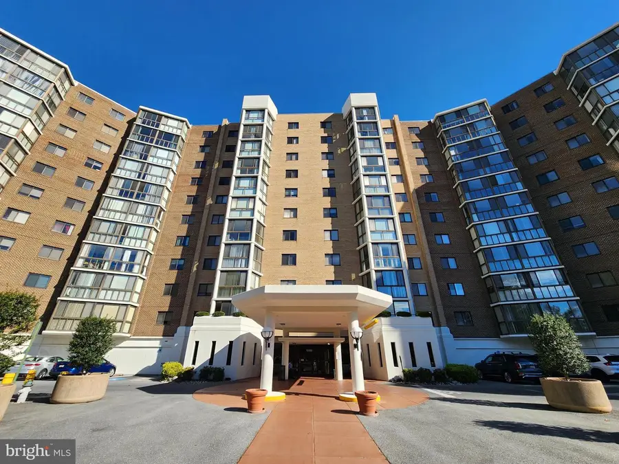 15100 Interlachen Dr #4-701, Silver Spring, MD 20906 - Image #3