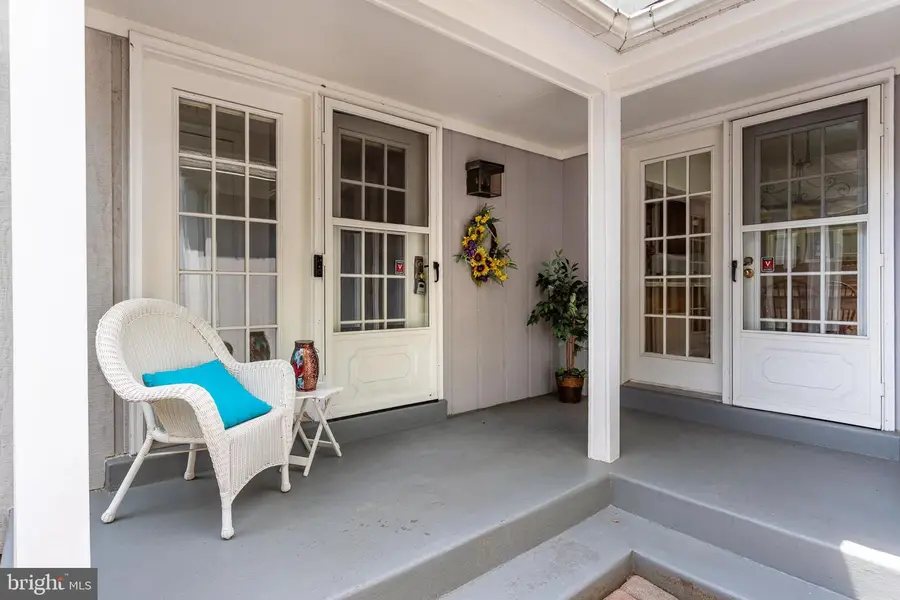 20744 Highland Hall Dr, Montgomery Village, MD 20886 - Image #2