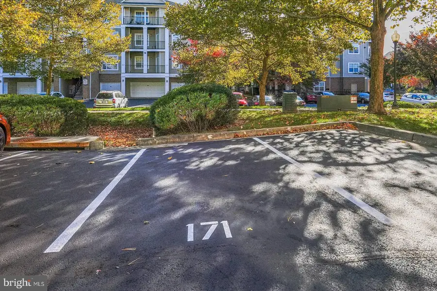 19625 Galway Bay Cir #104, Germantown, MD 20874 - Image #3