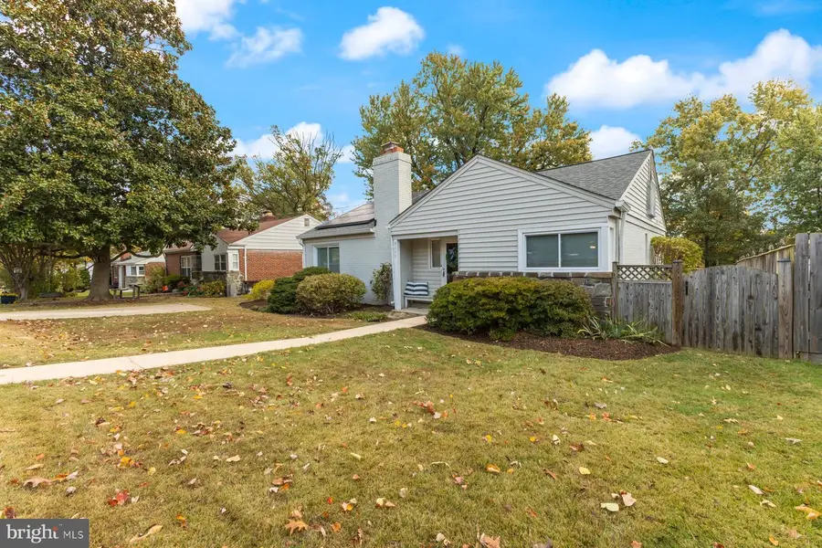 8113 Carroll Ave, Takoma Park, MD 20912 - Image #2