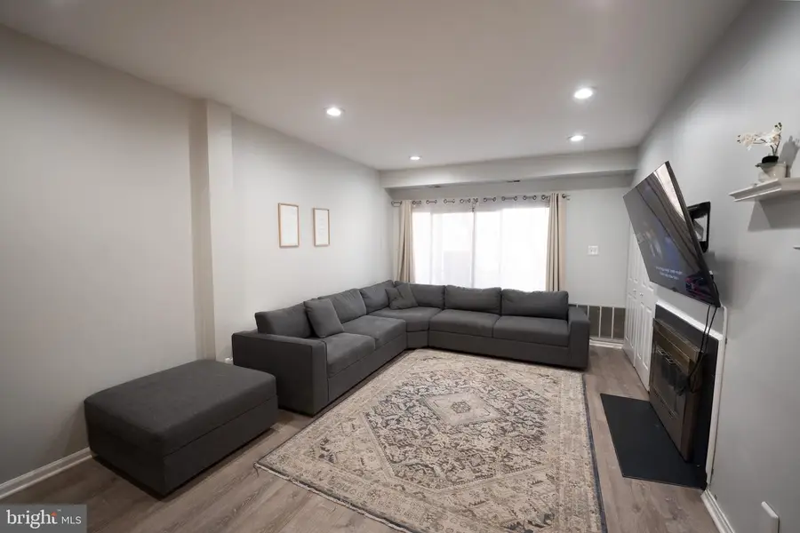 15 Pickering Ct #15-02, Germantown, MD 20874 - Image #2