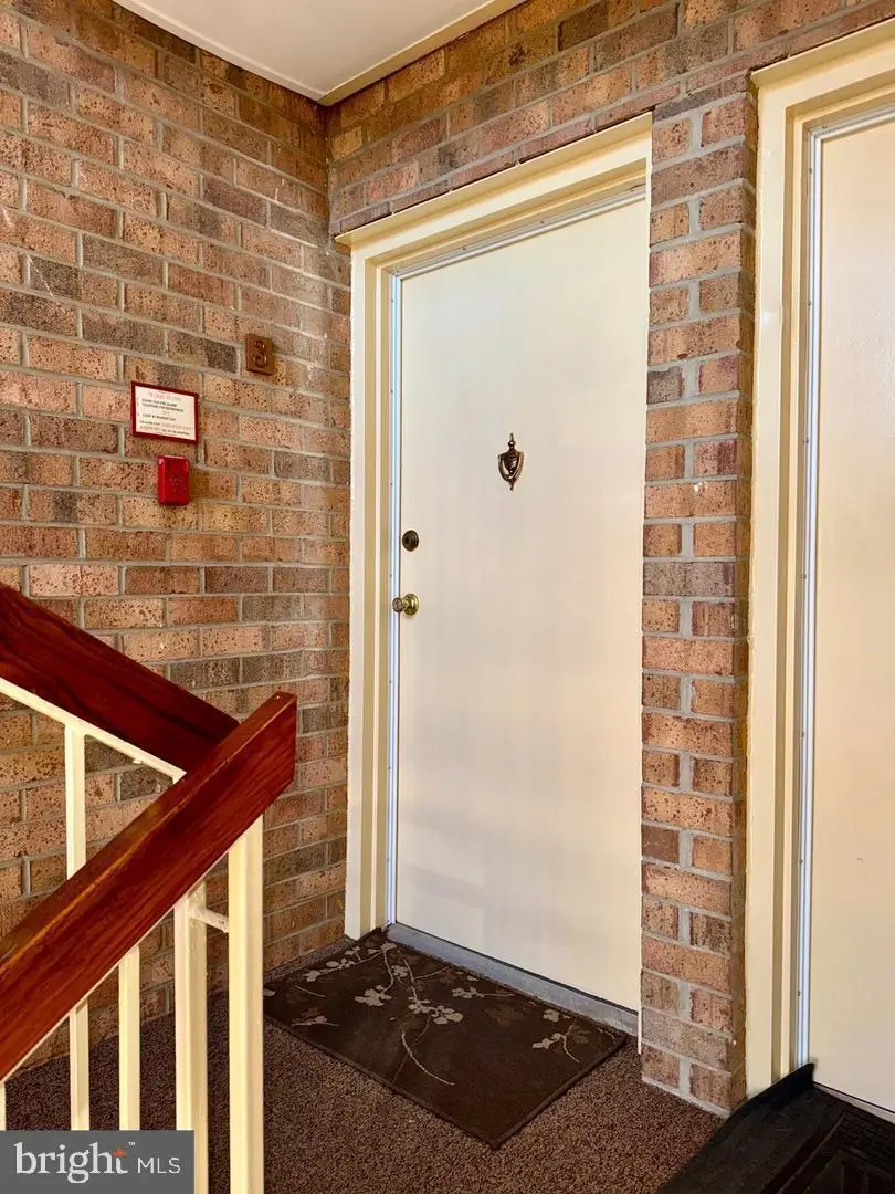 18617 Walkers Choice Rd #18617, Gaithersburg, MD 20886 - Image #2