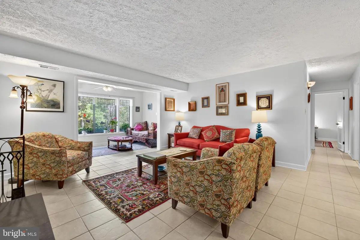 910 Windbrooke Dr #910, Gaithersburg, MD 20879 - Image #1