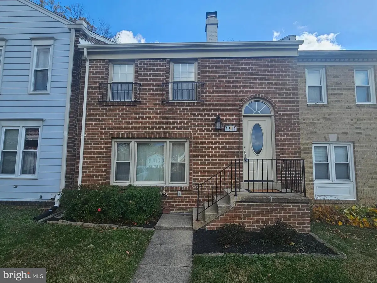 9210 Hummingbird Ter, Gaithersburg, MD 20879 - Image #1